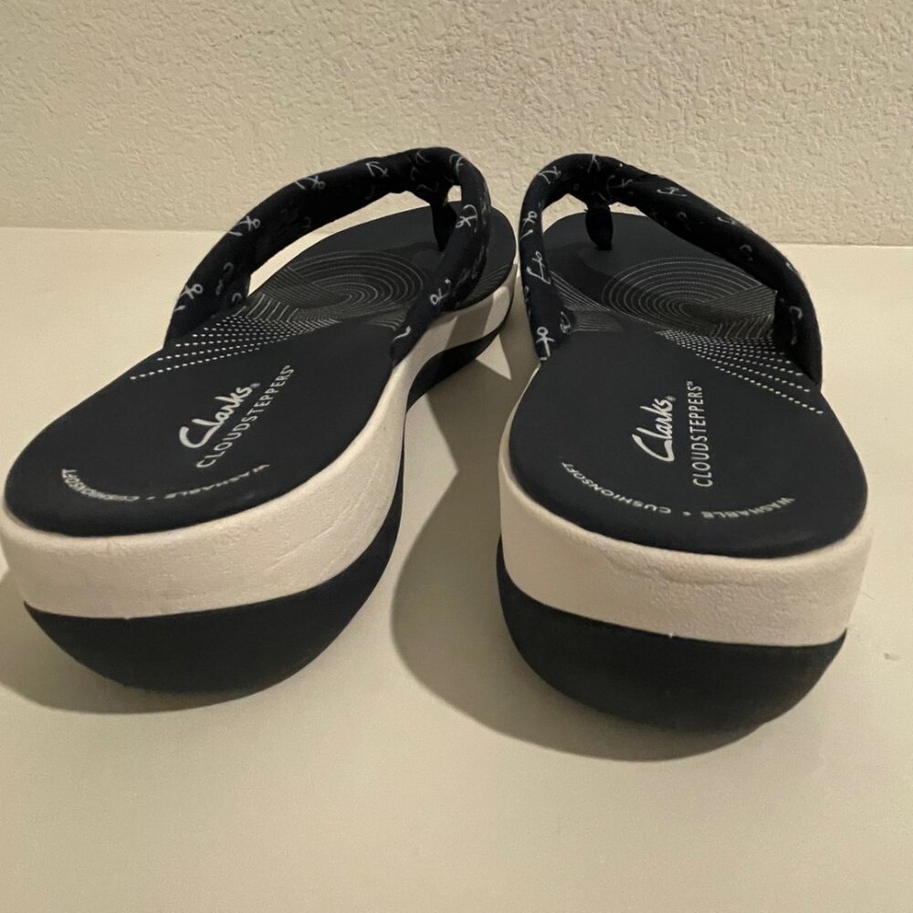 CLARKS Cloudstepper Flip Flop Sandals - Navy/White - Picture 10 of 12